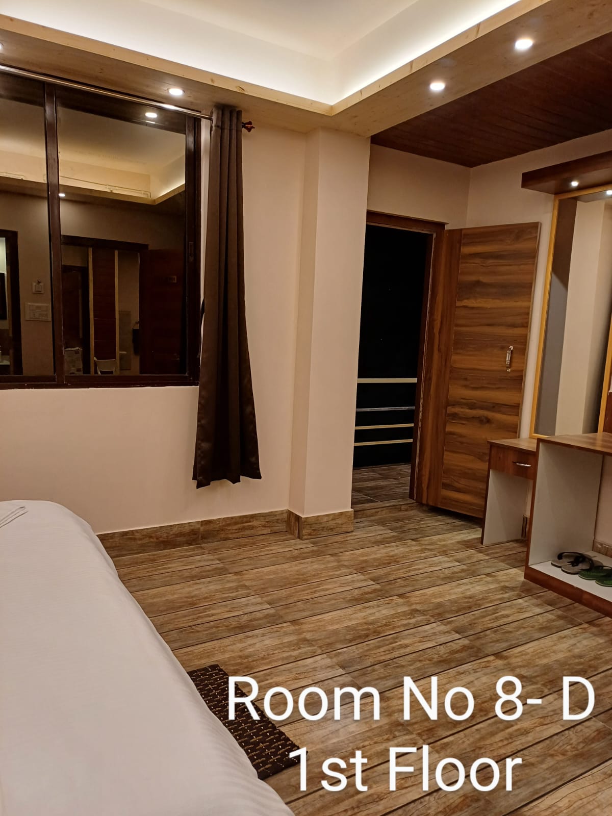 Room No.8-D – 1st Floor