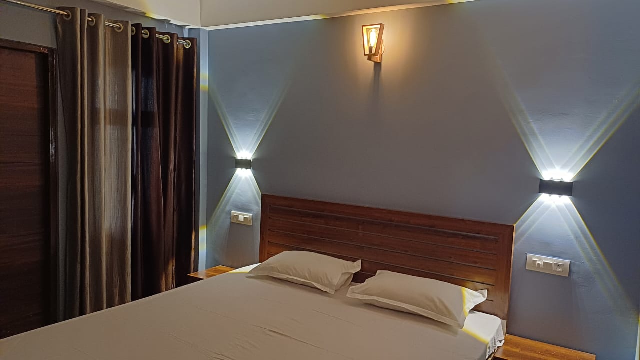 Cottage Room – Lower Building